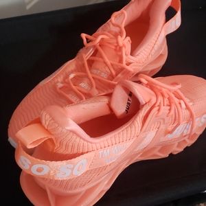 Just So Cross Trainers